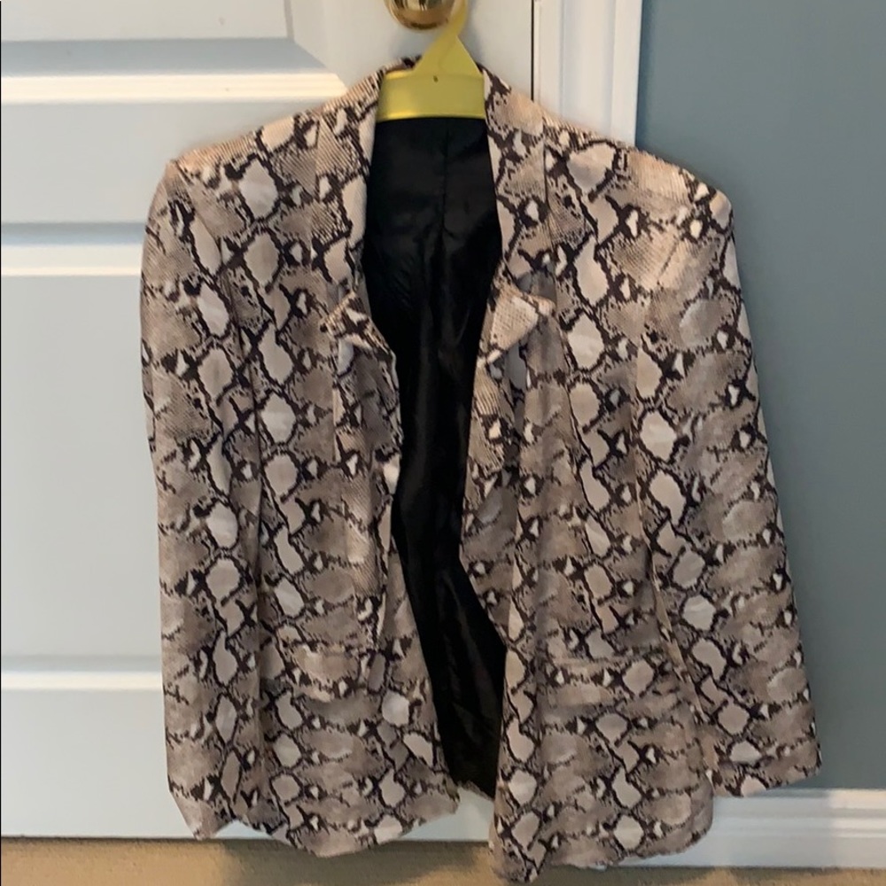 Houte Rogue blazer